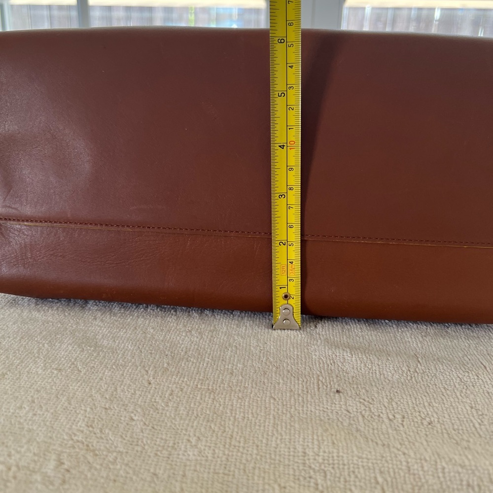 Coach Borough in Edgepaint  - A1493-30982 - Picture 12 of 16